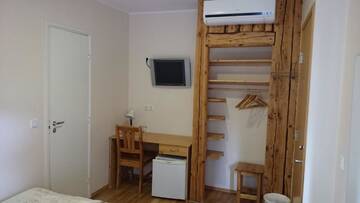 Фото номера Двухместный номер с 2 отдельными кроватями Проживание в семье Aisa Accommodation г. Пярну 21