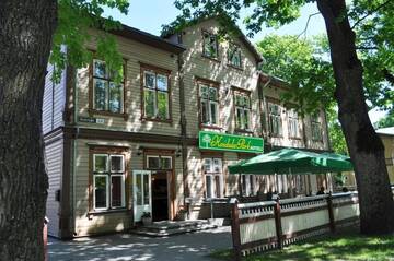 Фото номера Стандартный двухместный номер с 1 кроватью или 2 отдельными кроватями Отель Koidulapark Hotell г. Пярну 15