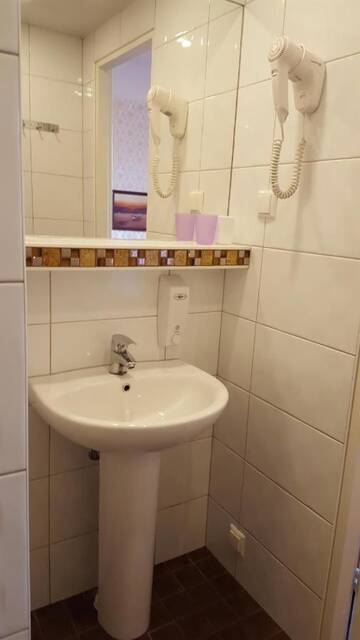 Фото номера Двухместный номер с 1 кроватью и мини-кухней Гостевой дом Green Villa г. Пярну 9