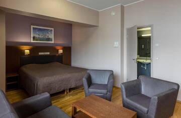 Фото номера Люкс с сауной и доступом в спа-центр Отель Viiking Spa Hotel г. Пярну 2