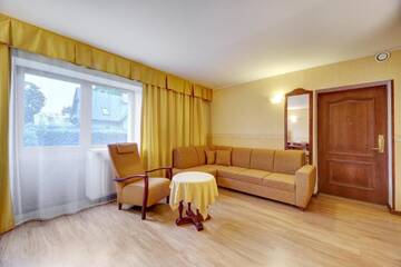 Фото номера Улучшенный семейный номер Отель Hotel Legend г. Пярну 3