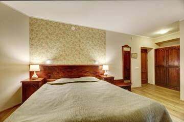 Фото номера Улучшенный двухместный номер с 1 кроватью Отель Hotel Legend г. Пярну 8