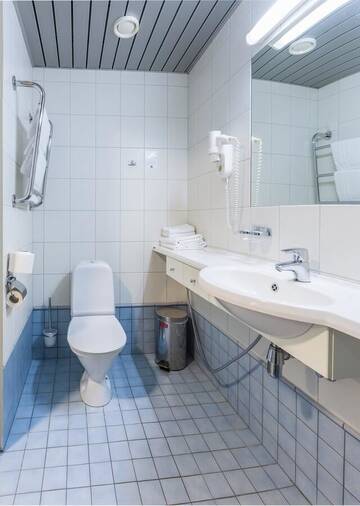 Фото номера Улучшенный двухместный номер с 1 кроватью Отель Spa Tervis г. Пярну 5