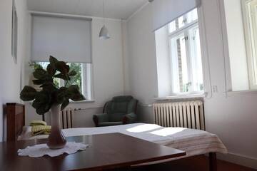 Фото номера Номер с кроватью размера «queen-size» и общей ванной комнатой Хостелы Hostel Lõuna г. Пярну 3