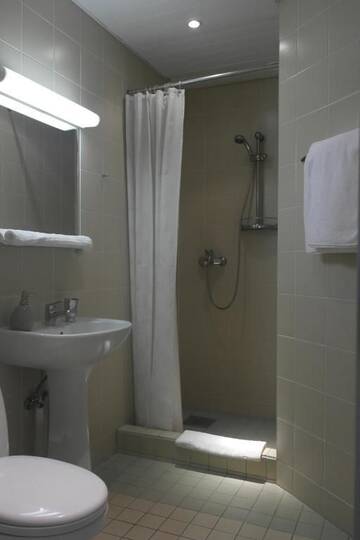 Фото номера Двухместный номер с 1 кроватью Гостевой дом Tulbi Guesthouse г. Пярну 9