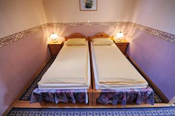 Фото номера Трехместный номер с балконом Отель Villa Johanna Guesthouse г. Пярну 2