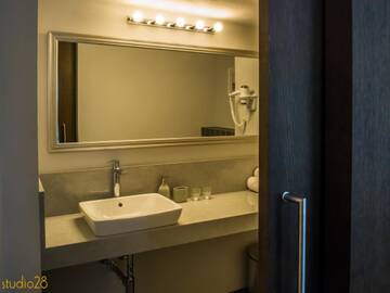 Фото номера Двухместный номер Делюкс с 1 кроватью Апарт-отели Studio28 Boutique Rooms г. Пярну 5