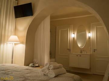 Фото номера Двухместный номер Делюкс с 1 кроватью и ванной Апарт-отели Studio28 Boutique Rooms г. Пярну 4