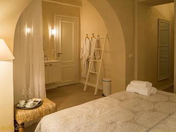 Фото номера Двухместный номер Делюкс с 1 кроватью и ванной Апарт-отели Studio28 Boutique Rooms г. Пярну 5