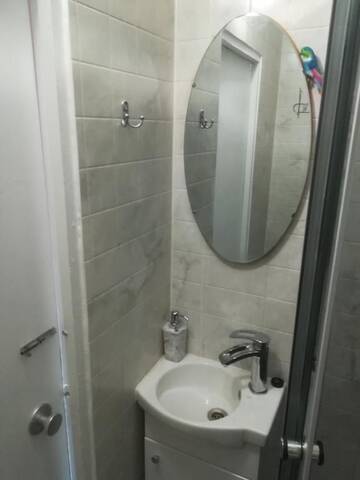 Фото номера Двухместный номер Делюкс с 1 кроватью Гостевой дом Couple getaway to a freshly renovated apartment г. Пярну 40