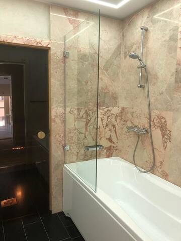 Фото номера Улучшенные апартаменты с сауной Апарт-отели Dönhoff Residence г. Пярну 4